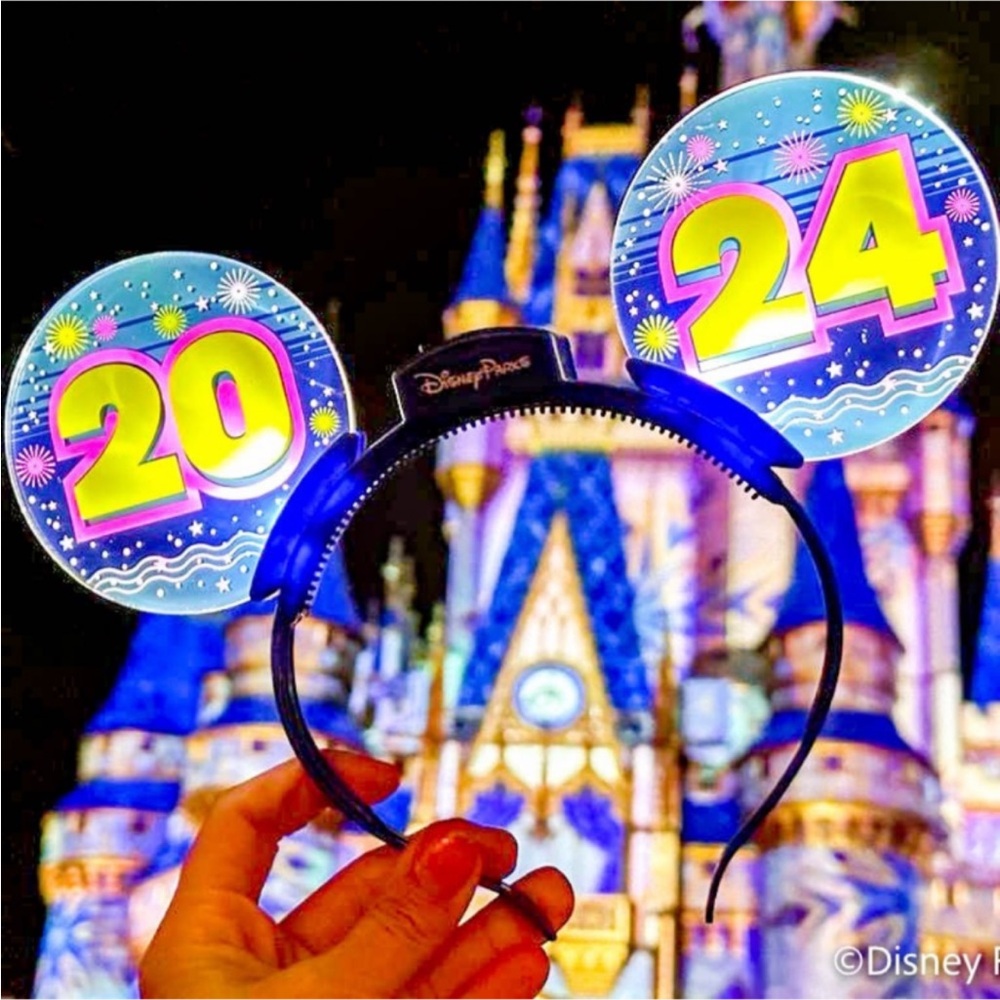 NWT Disney 2024 Light-Up Ears✨